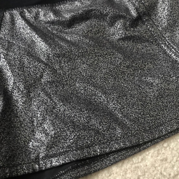 LULULEMON SPEED UP SHORTS - Picture 4 of 6